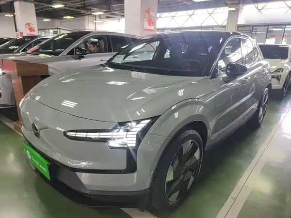 Volvo EX30 2024