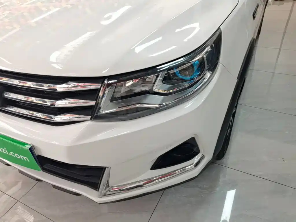 Dongfeng Fengxing SX6 2020 — фото 24
