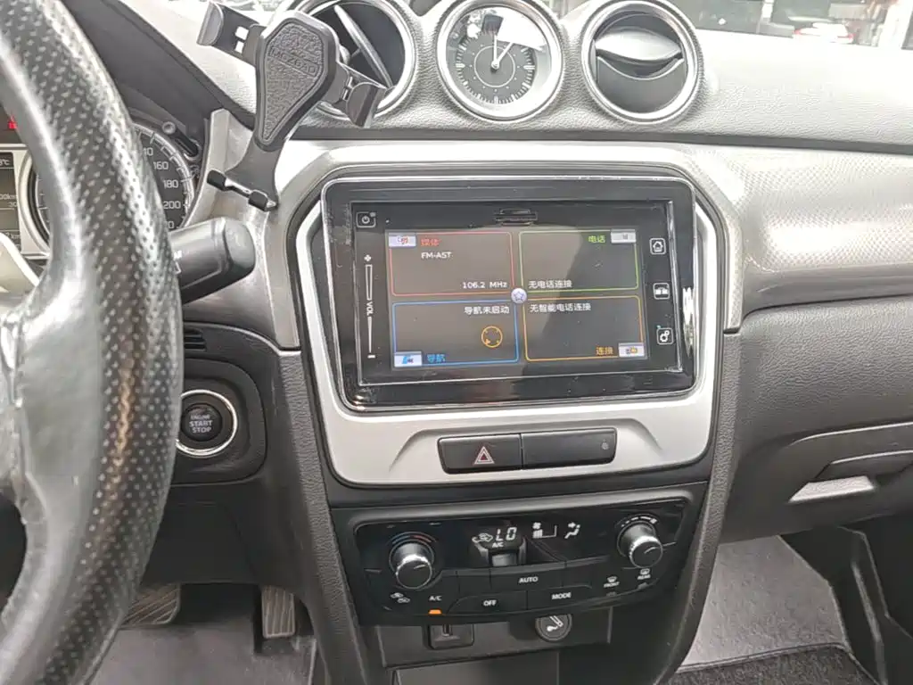 Suzuki Vitara 2016 — фото 13