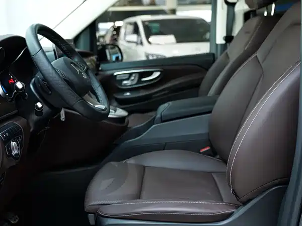 Mercedes-Benz V-Class 2024