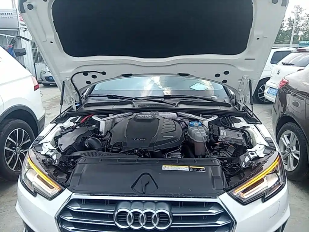Audi A4L 2019 — фото 20