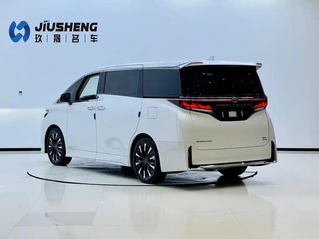 Toyota Vellfire 2024 — фото 3