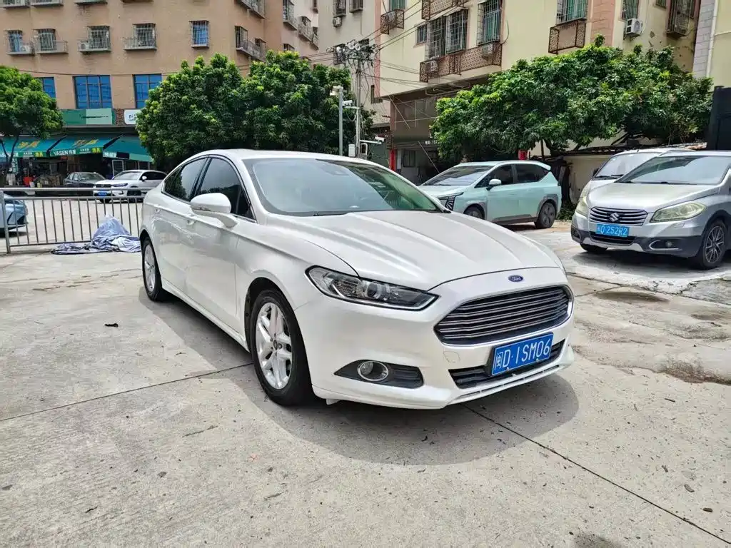 Ford Mondeo 2015 — фото 3