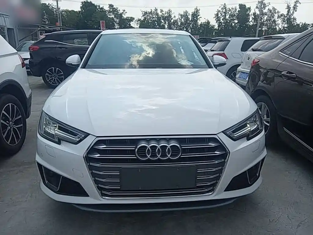 Audi A4L 2019