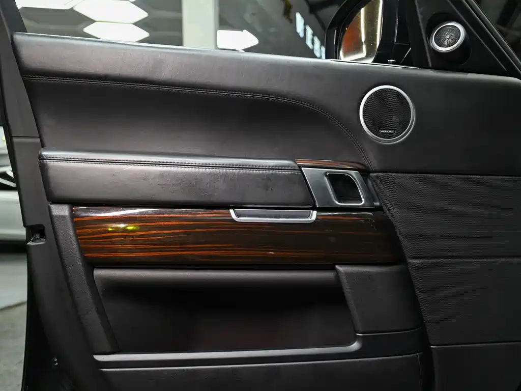 Land Rover Range Rover 2017 — фото 16