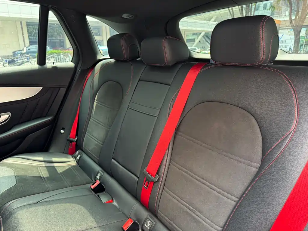 Mercedes-Benz GLC AMG 2018 — фото 19