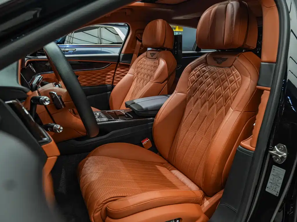 Bentley Flying Spur 2022 — фото 8
