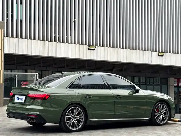 Audi S4 2024