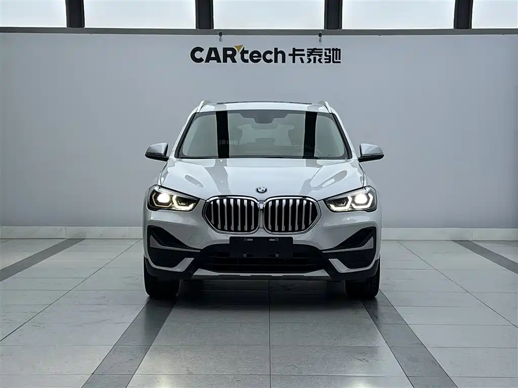 BMW X1 2022 — фото 2