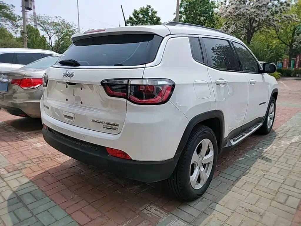 Jeep Compass 2017 — фото 5