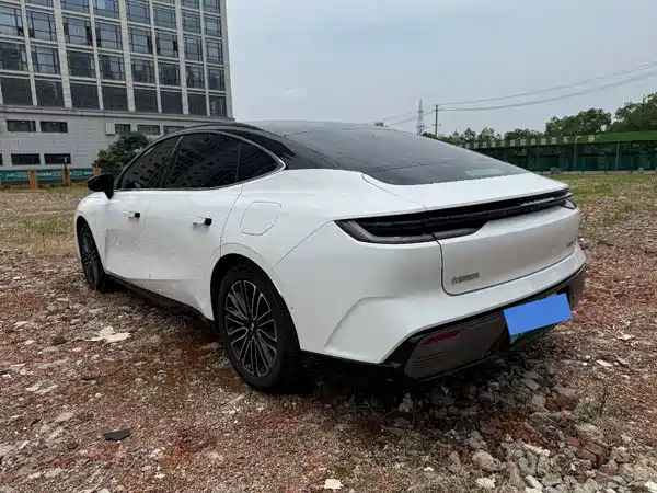 Geely Galaxy Starshine 8 2025