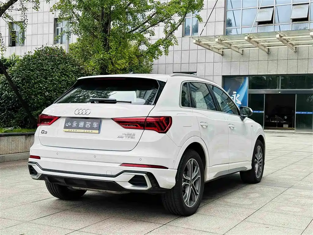 Audi Q3 2024 — фото 13