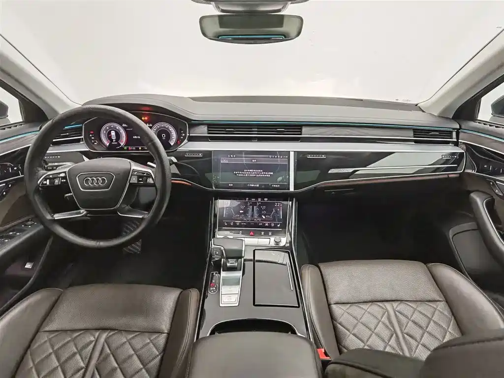 Audi A8 2022 — фото 5