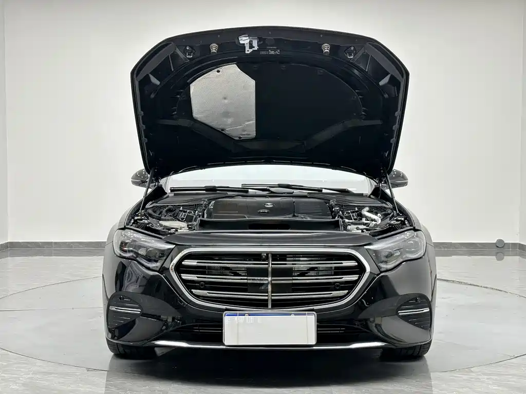 Mercedes-Benz E-Class 2025 — фото 26
