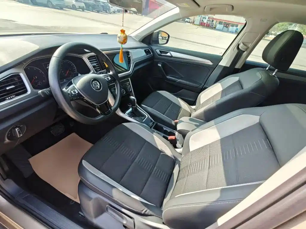 Volkswagen T-Roc 2019 — фото 15
