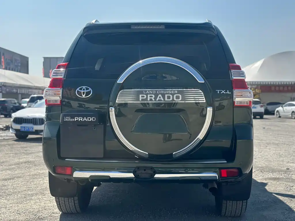 Toyota Prado 2015 — фото 12