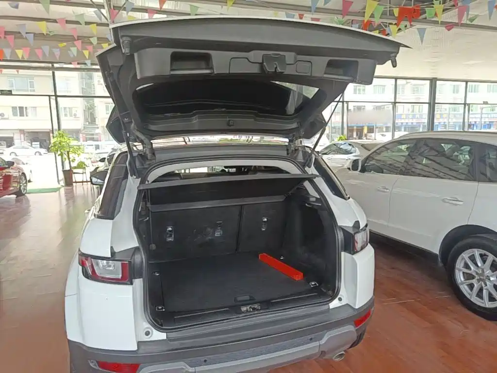 Land Rover Range Rover Evoque 2019 — фото 19