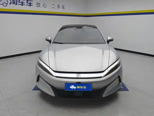 BYD Han L 2025
