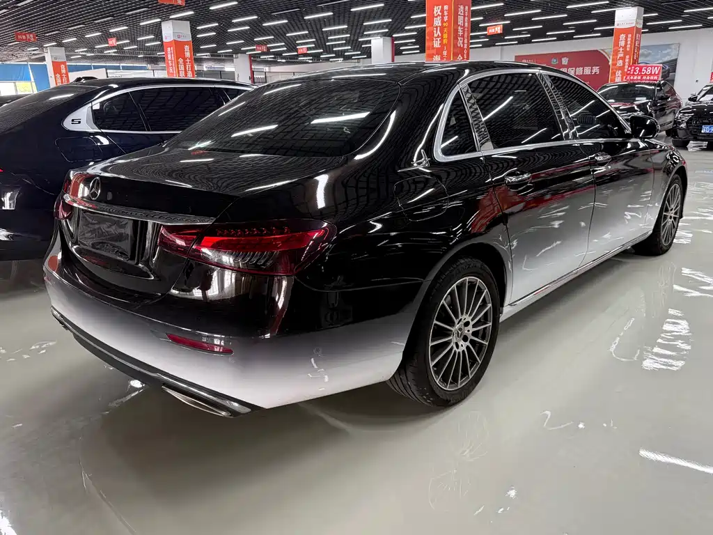 Mercedes-Benz E-Class 2022