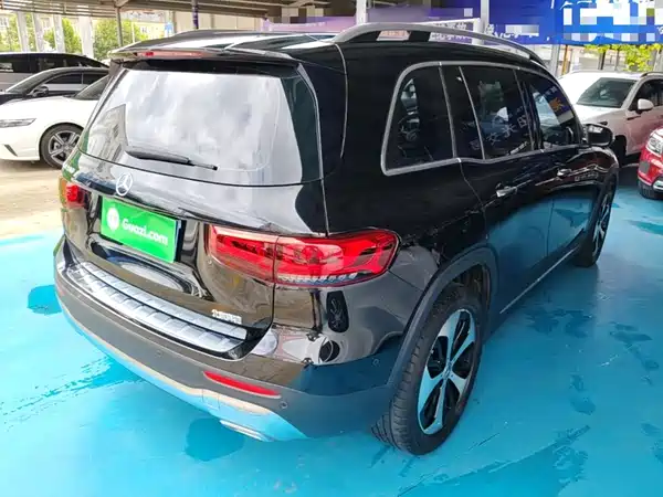Mercedes-Benz GLB 2021