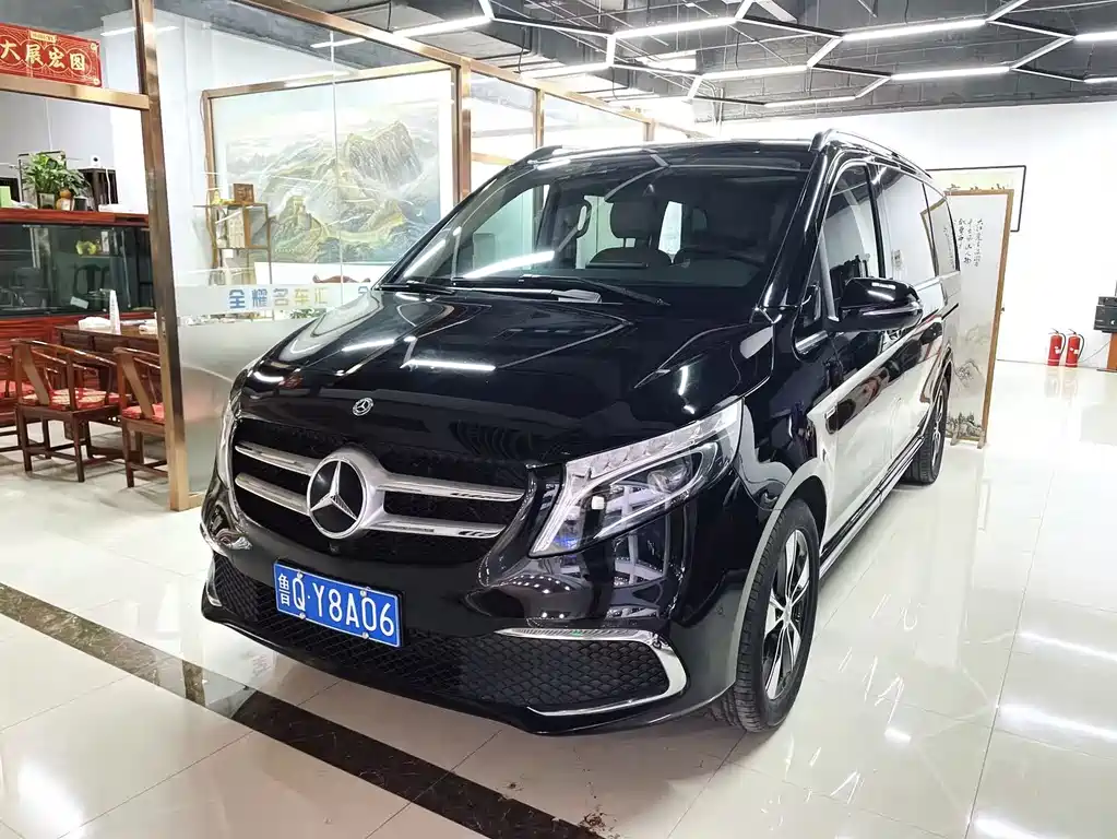 Mercedes-Benz V-Class 2020 — фото 1