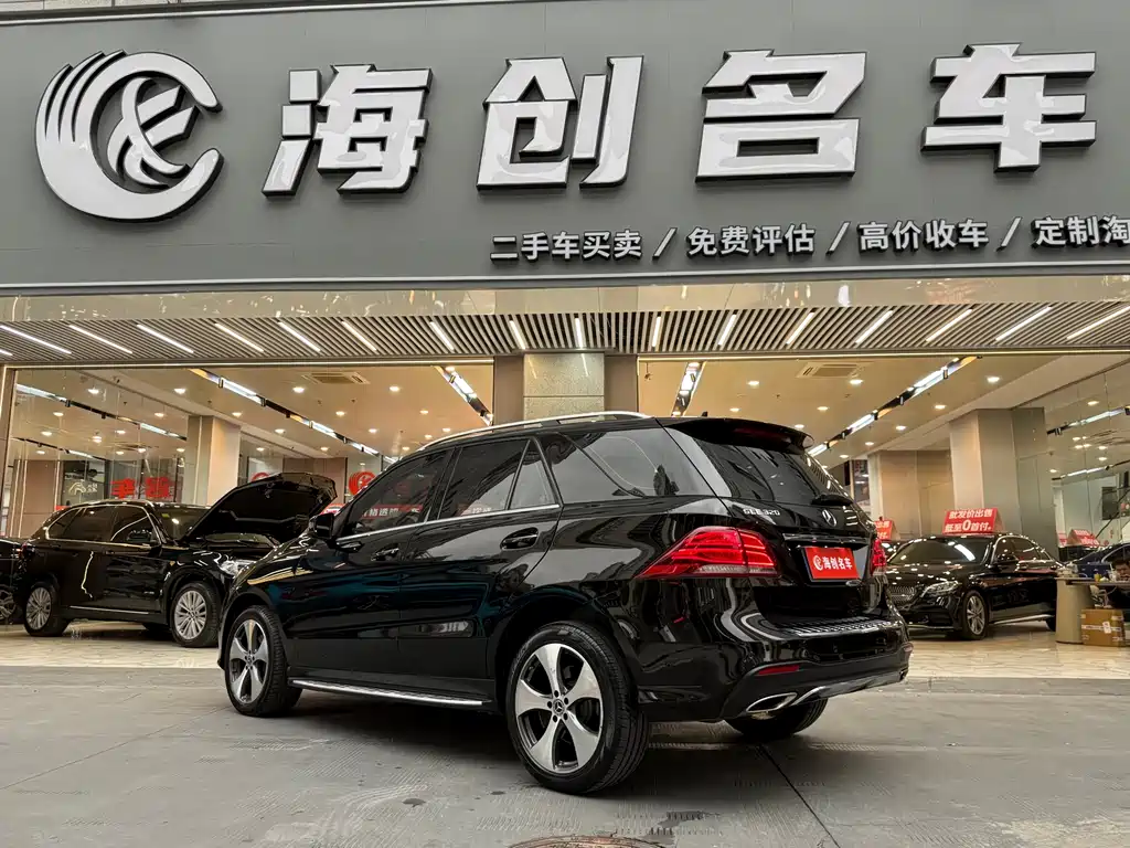 Mercedes-Benz GLE 2017 — фото 10