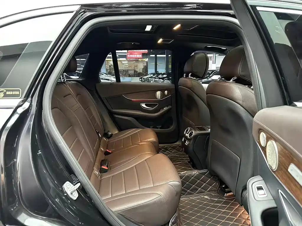 Mercedes-Benz GLC 2021