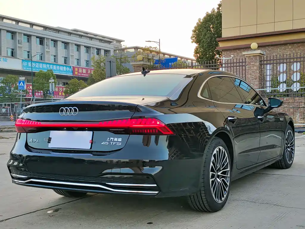 Audi A7L 2024 — фото 6