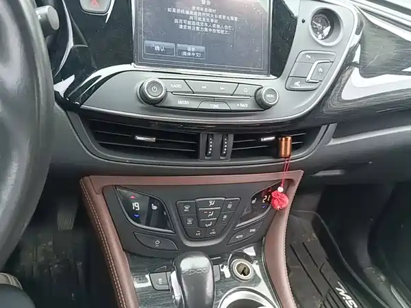 Buick Envision Plus 2019