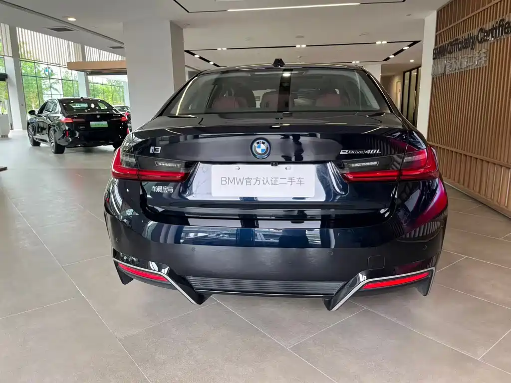 BMW i3 2024