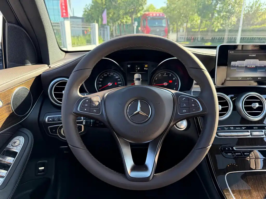 Mercedes-Benz GLC 2019 — фото 4