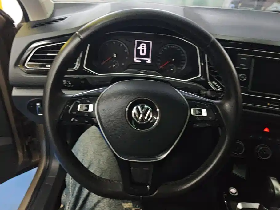 Volkswagen T-Roc 2019 — фото 14