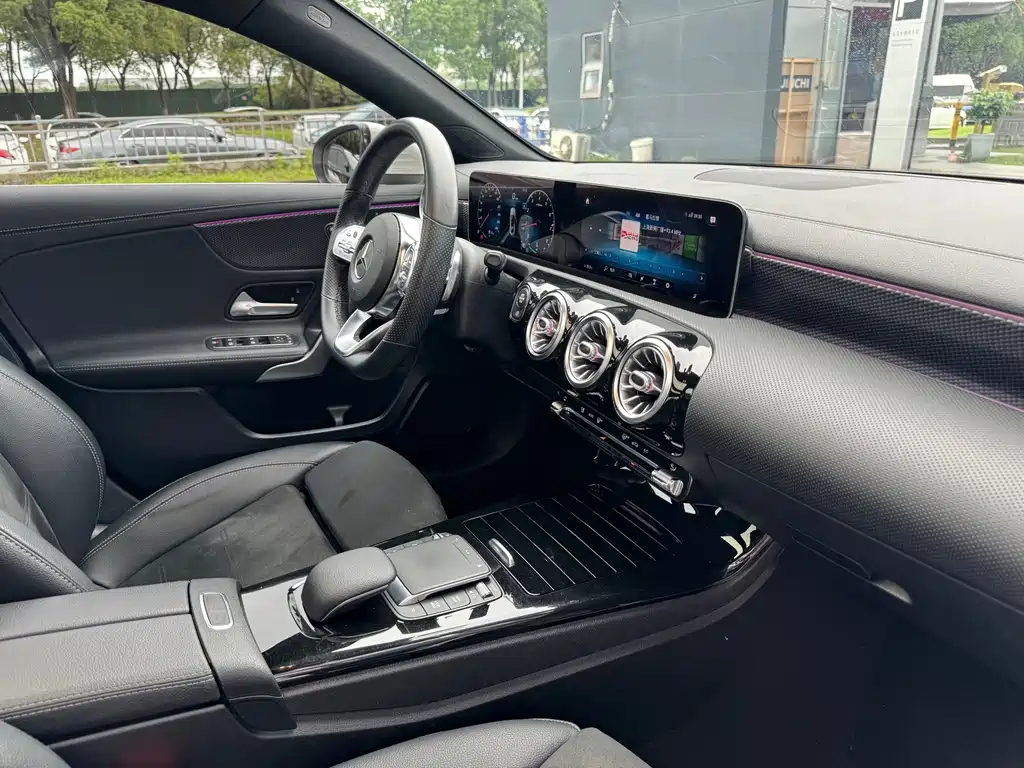 Mercedes-Benz A-Class 2020 — фото 11