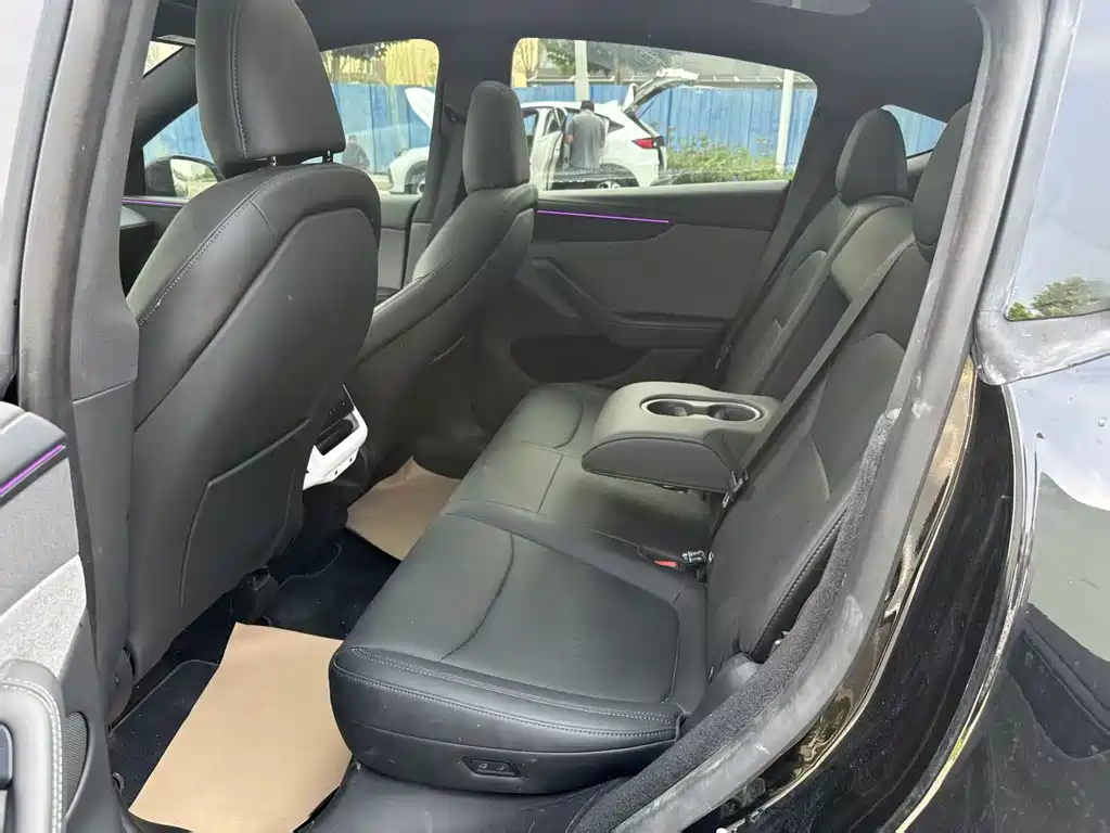 Tesla Model Y 2026