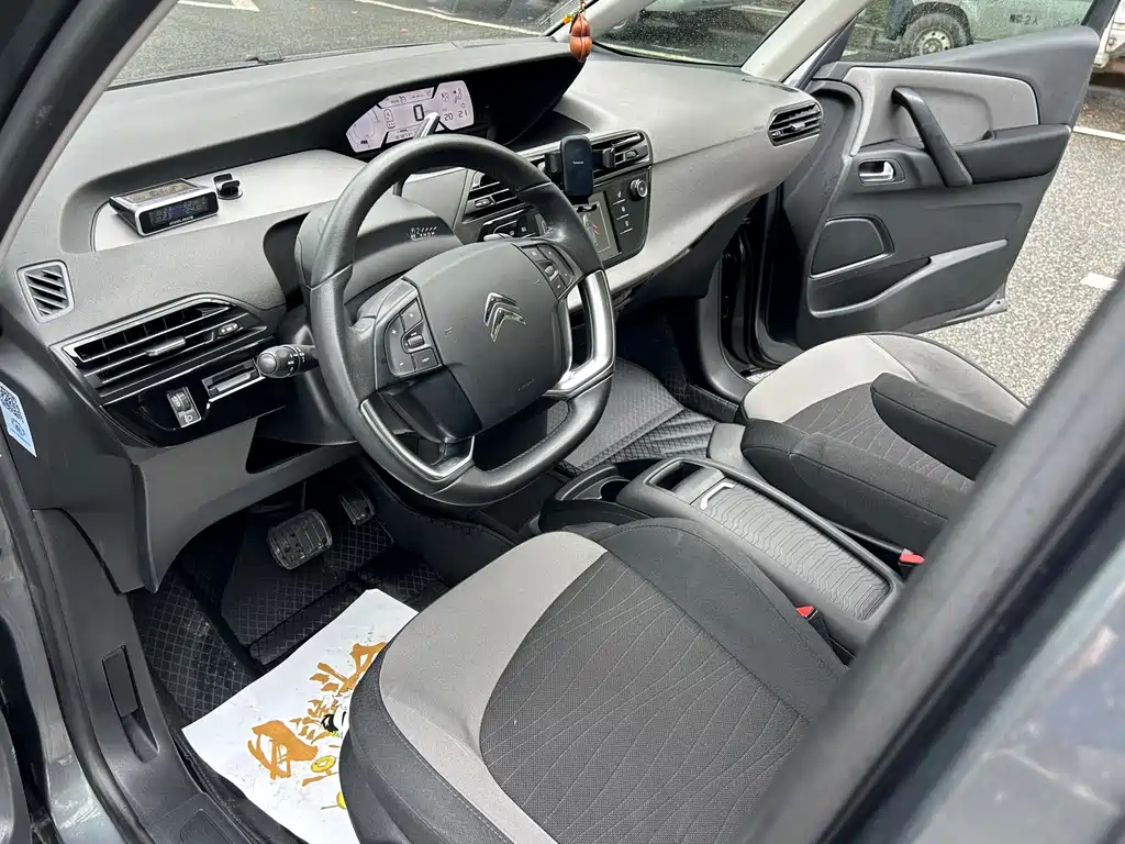 Citroën C4 PICASSO 2017 — фото 11