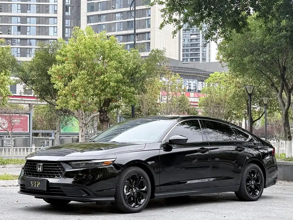 Honda Accord 2025 — фото 1