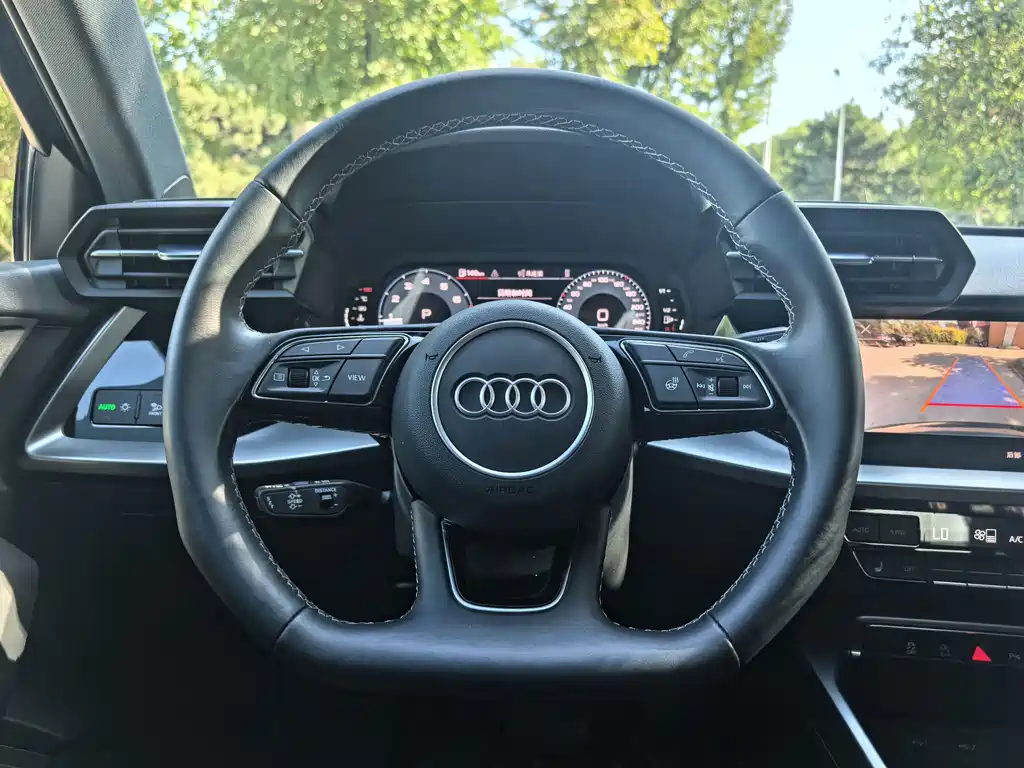 Audi A3 2023 — фото 15