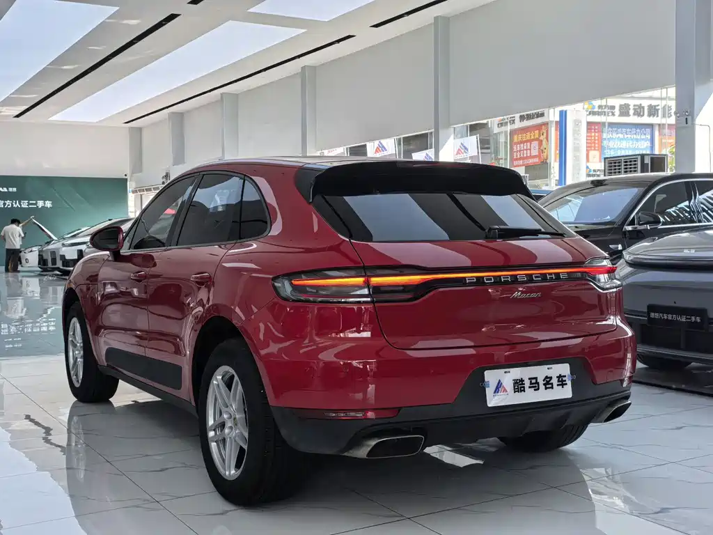 Porsche Macan 2021 — фото 13