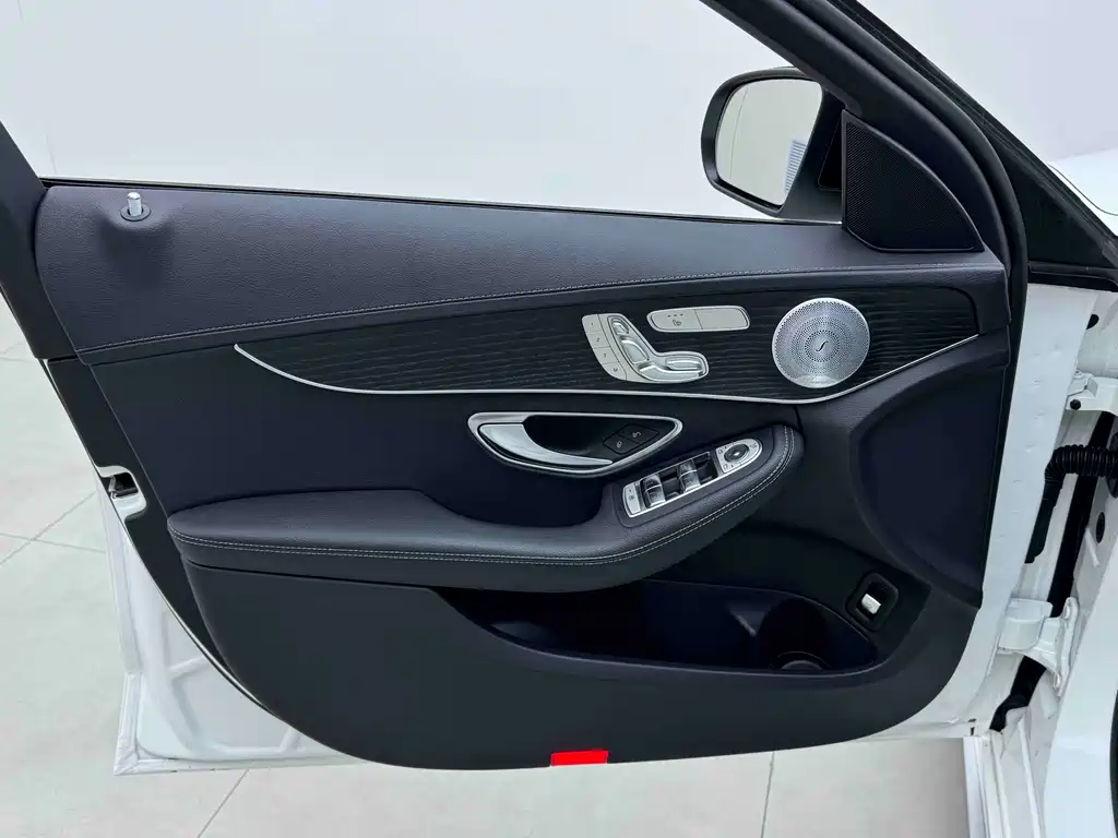 Mercedes-Benz C-Class 2021