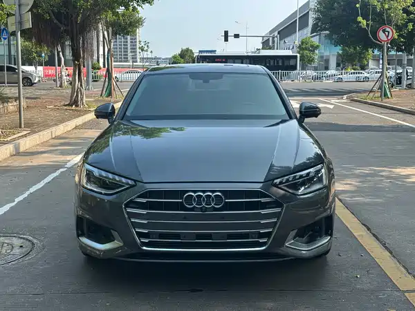 Audi A4L 2021