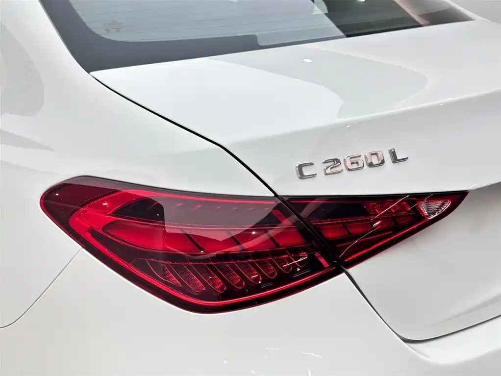 Mercedes-Benz C-Class 2025 — фото 21