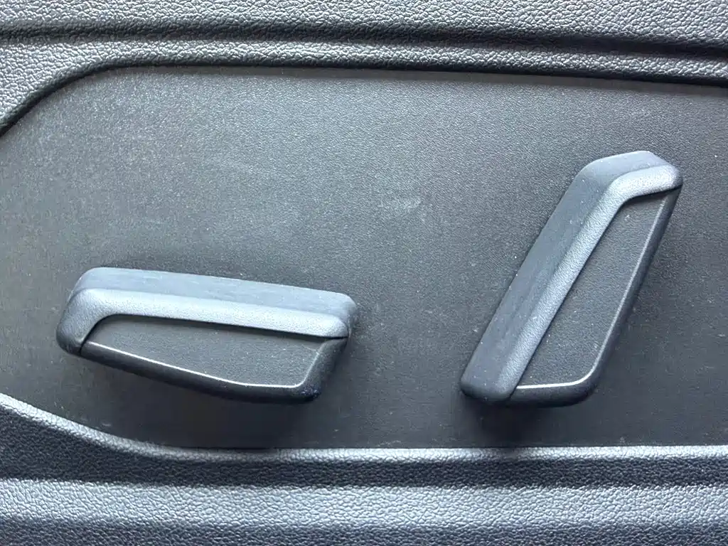 Hyundai Elantra 2023 — фото 9