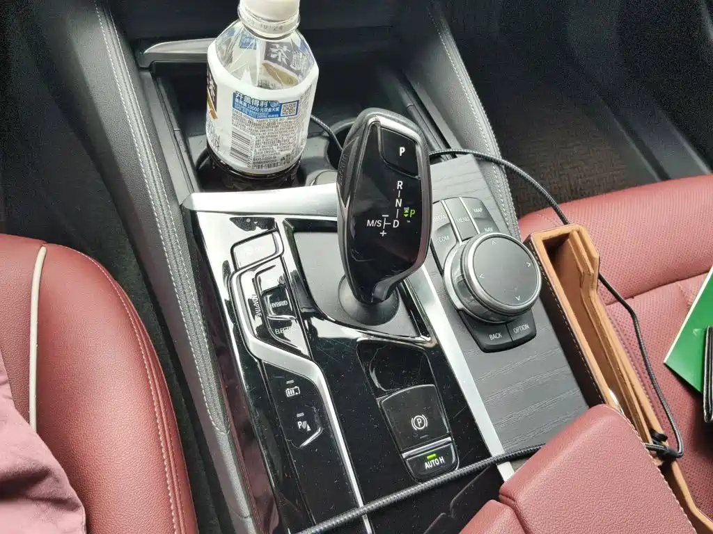 BMW 5 Series New Energy 2021 — фото 15