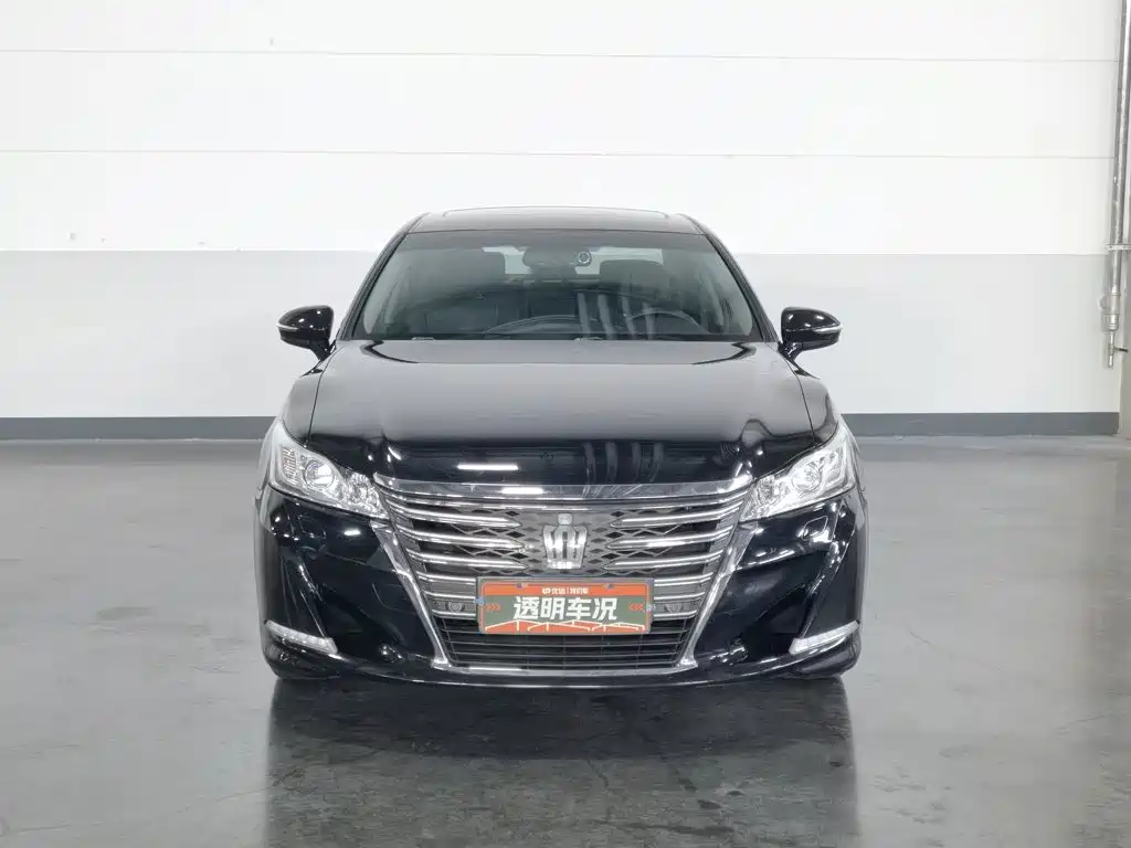 Toyota Crown 2017 — фото 3