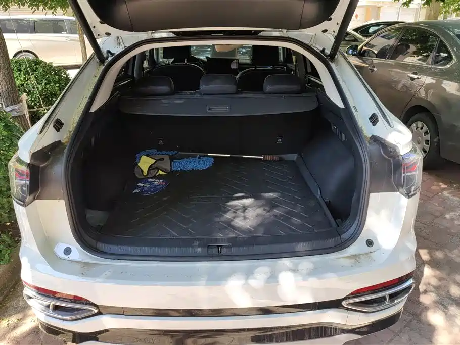 Volkswagen X 2023