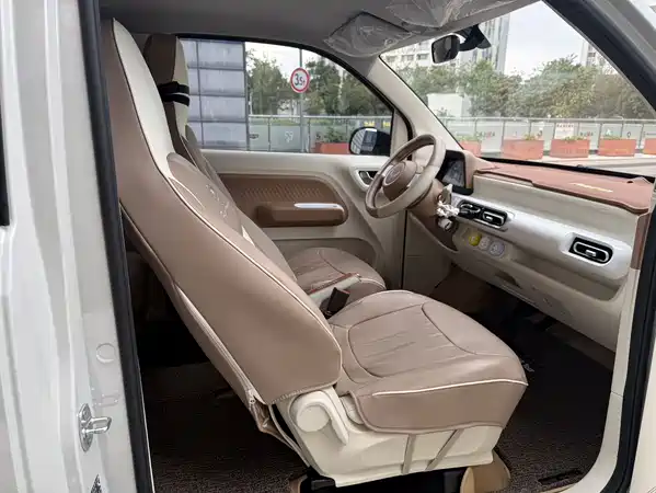 Wuling Hongguang MINIEV 2025