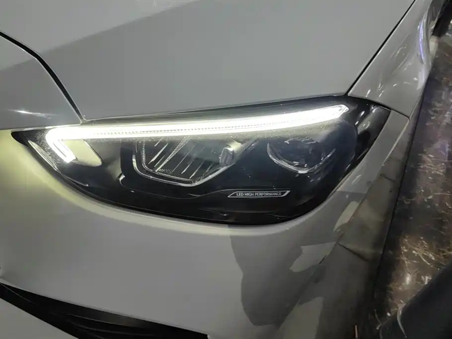 Mercedes-Benz C-Class 2023