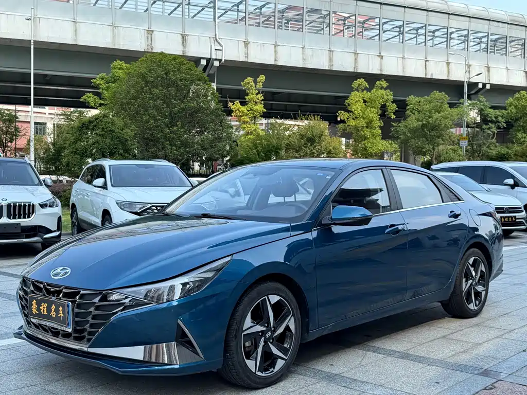 Hyundai Elantra 2021