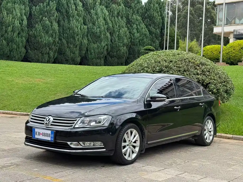 Volkswagen Magotan 2012