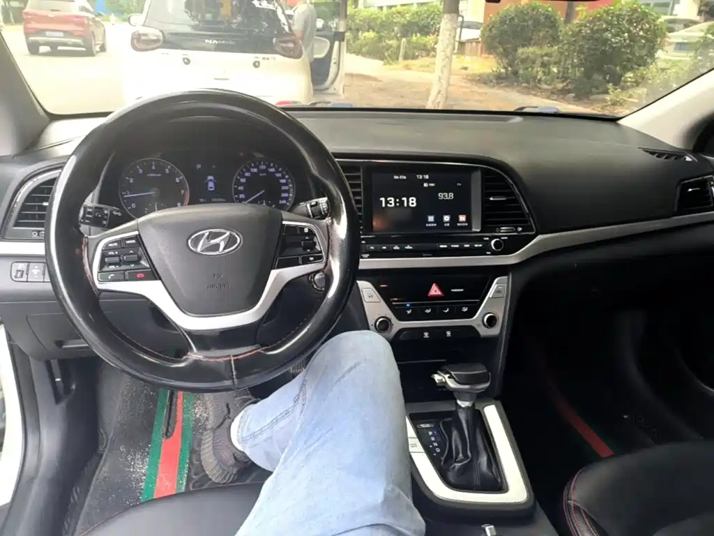 Hyundai Celesta 2016 — фото 10